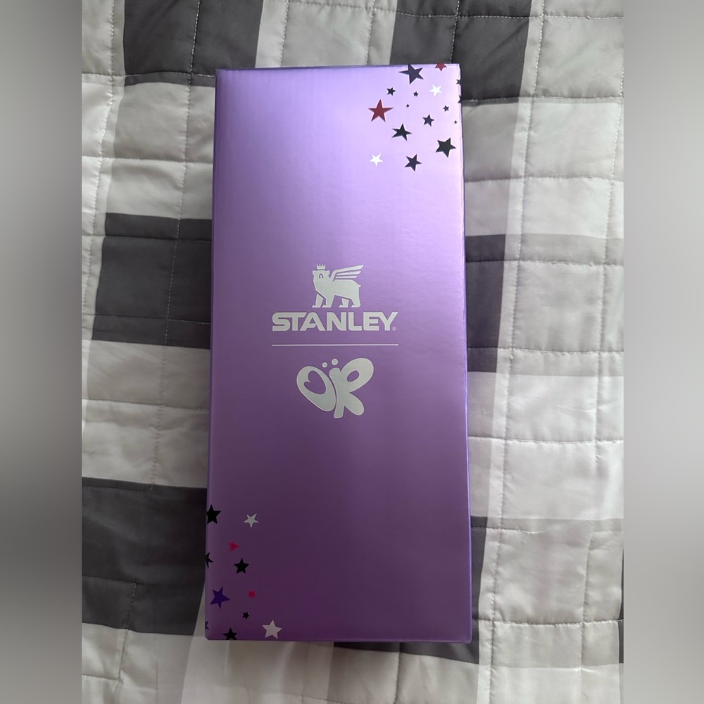 AUTHENTIC Stanley x OLIVIA RODRIGO 40oz Tumbler